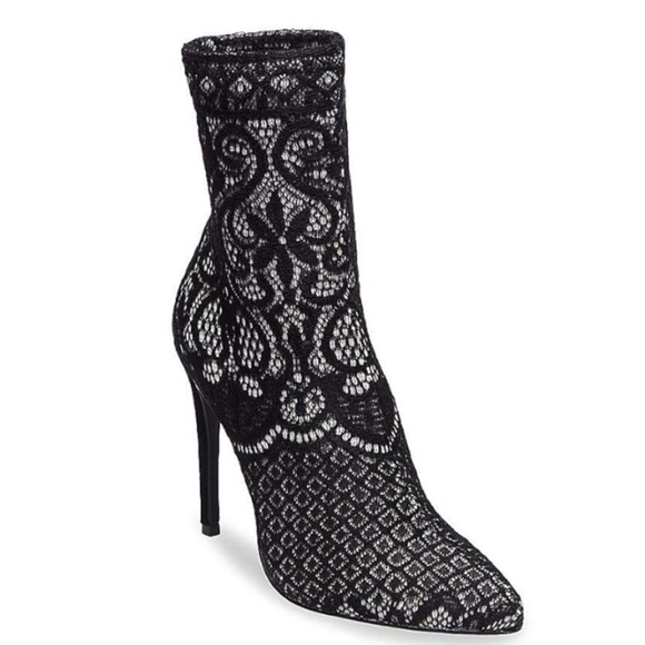 Steve Madden Revolve Lovely Dress Boots Black Lace Ankle Boots - Picture 7 of 7